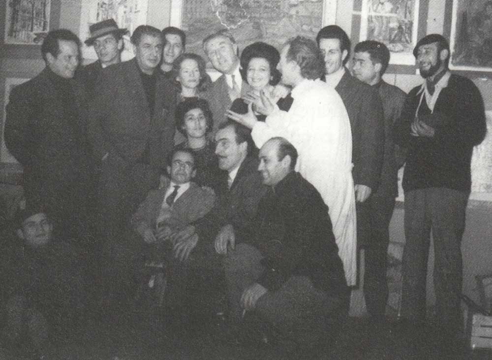 1957, Foto ricordo della Boheme, Studio a Brera di Wettore, A. Bertrand con Dott. Balestrieri critico d'arte, pittore Lazzarin e Basile, Laura Strani, pittori Villanova, Ficara, Fra, Cirillo, Colombo, Attrice Laura Quattrini