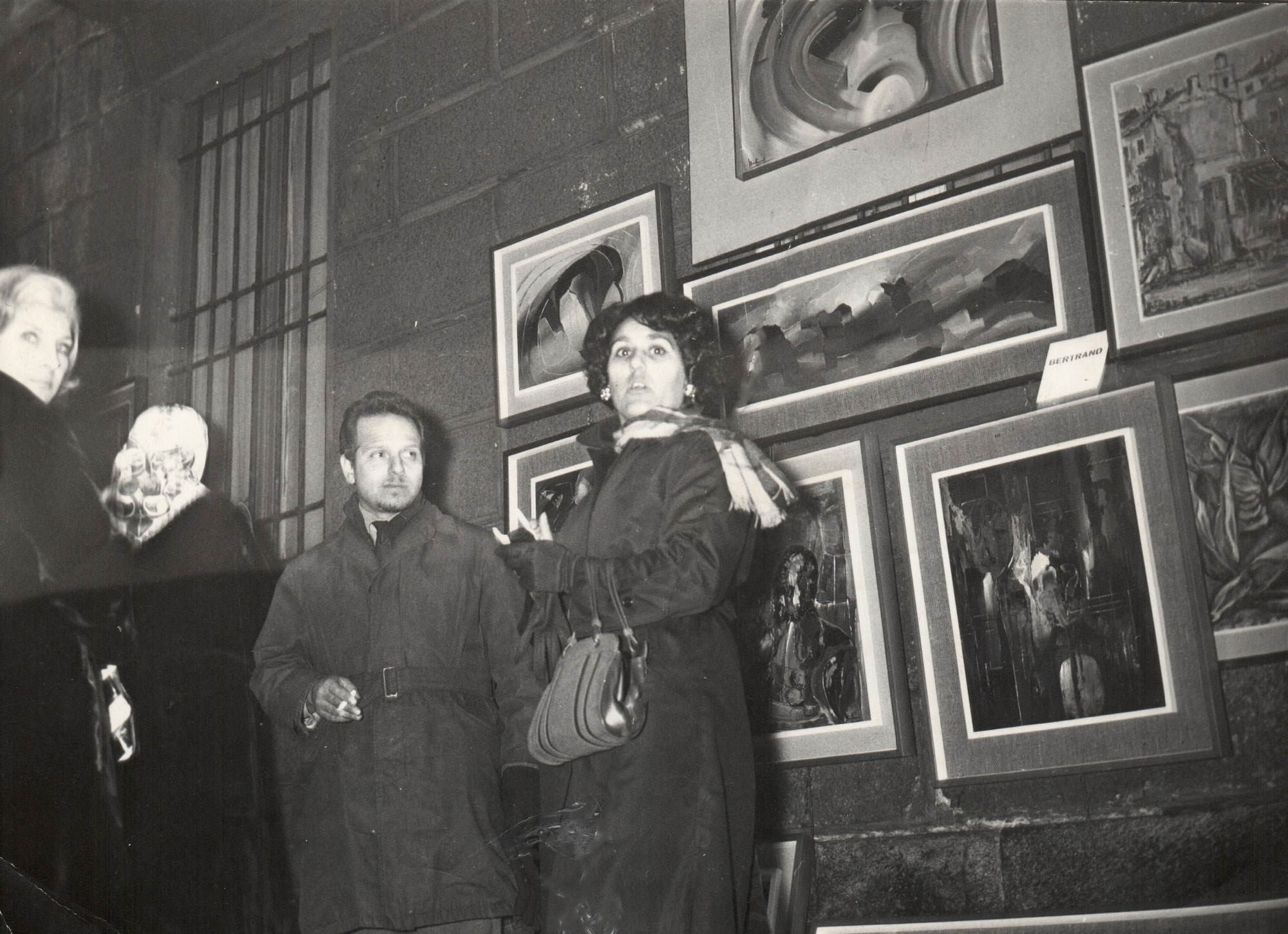 Amleto Bertrand e Laura Strani all'estemporanea di Via Bagutta, Milano 1969